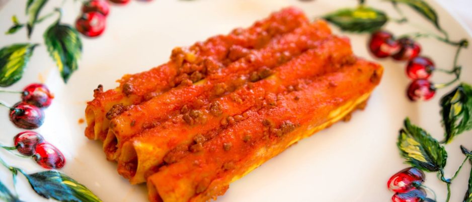 Cannelloni con ragù di carne